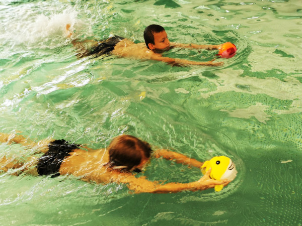 SarahKidsEisbaerenSchwimmkurs4