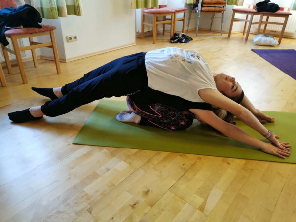 SarahKids-TeenagerYoga%20%281%29