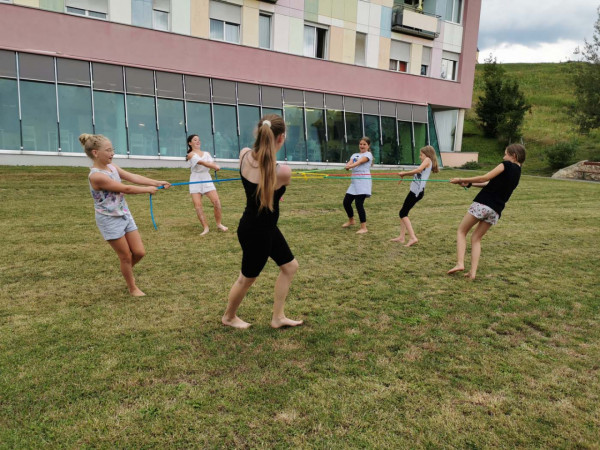 SarahKids-TeenagerYoga%20%2810%29