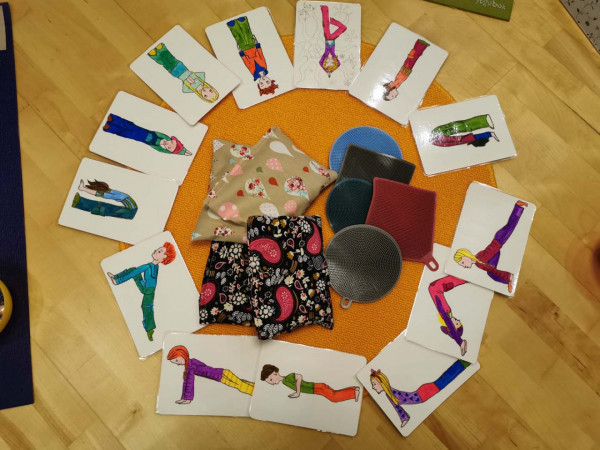 SarahKids-TeenagerYoga%20%282%29